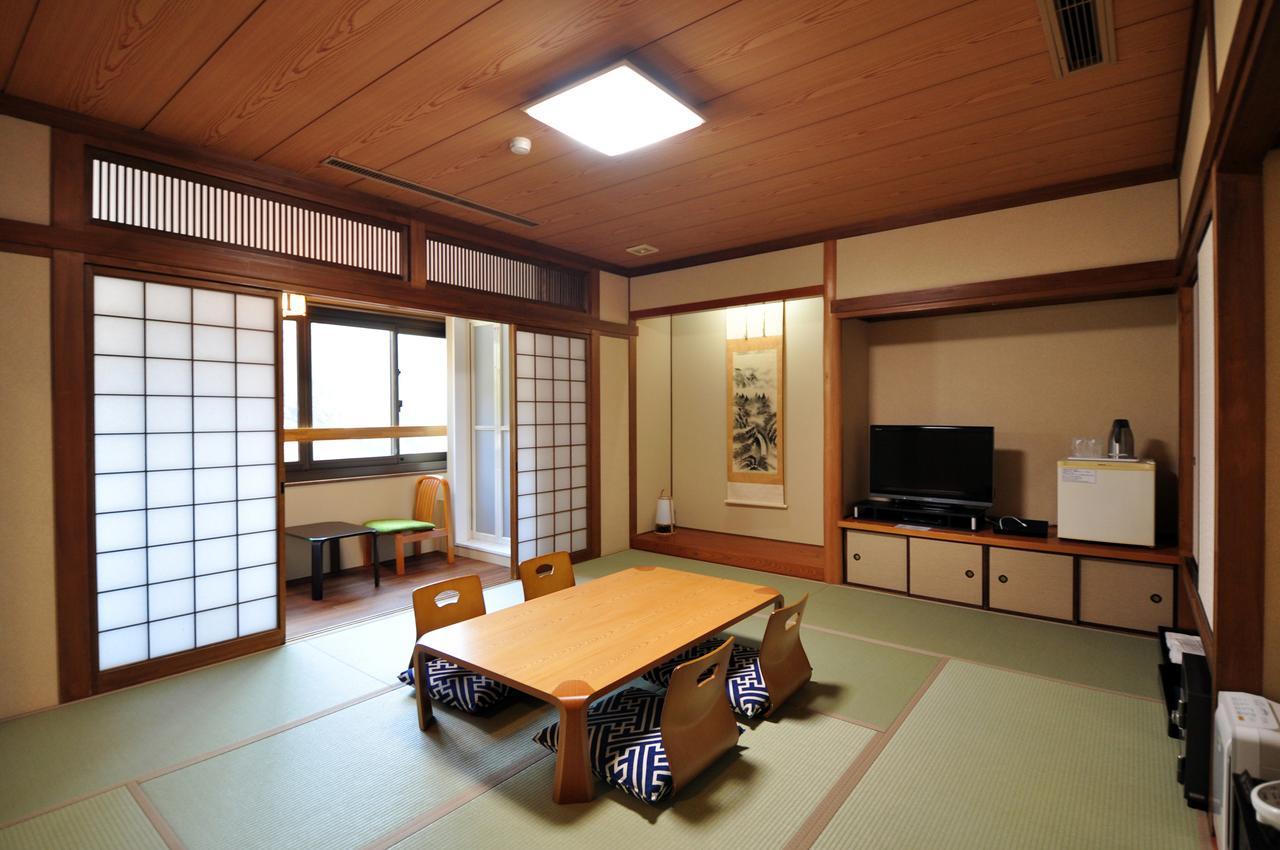 Hotel Obokekyo Mannaka Miyoshi  Esterno foto