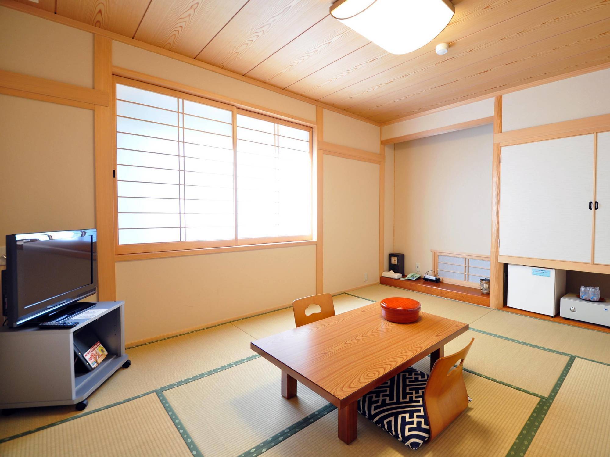 Hotel Obokekyo Mannaka Miyoshi  Esterno foto