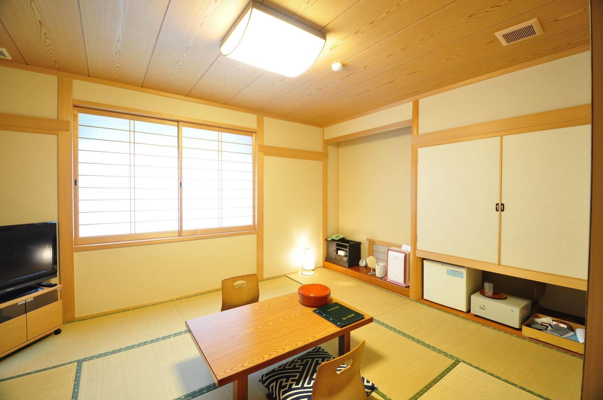 Hotel Obokekyo Mannaka Miyoshi  Esterno foto