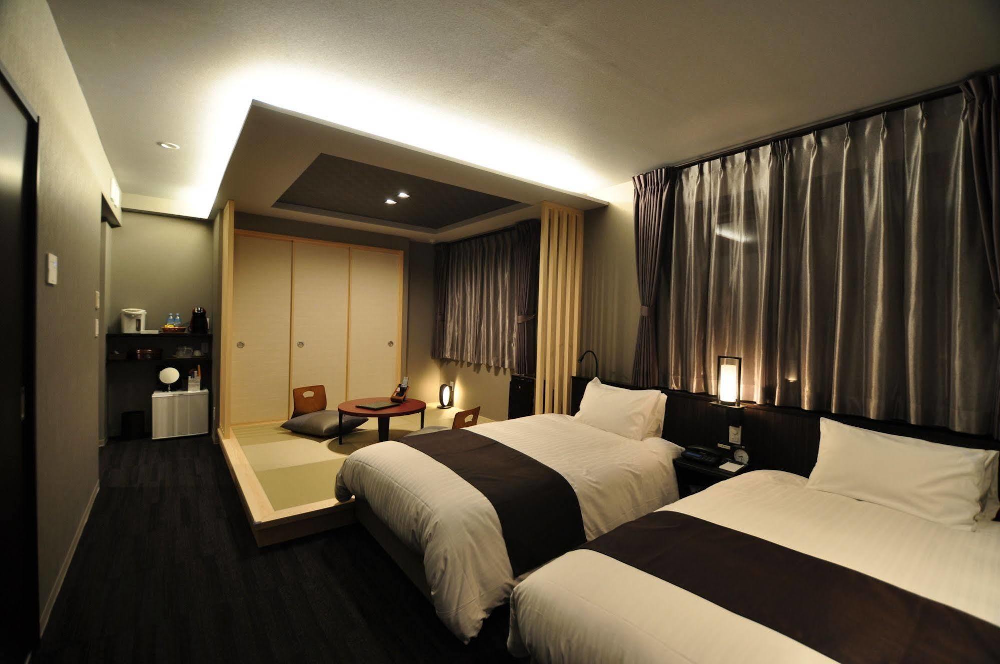 Hotel Obokekyo Mannaka Miyoshi  Esterno foto